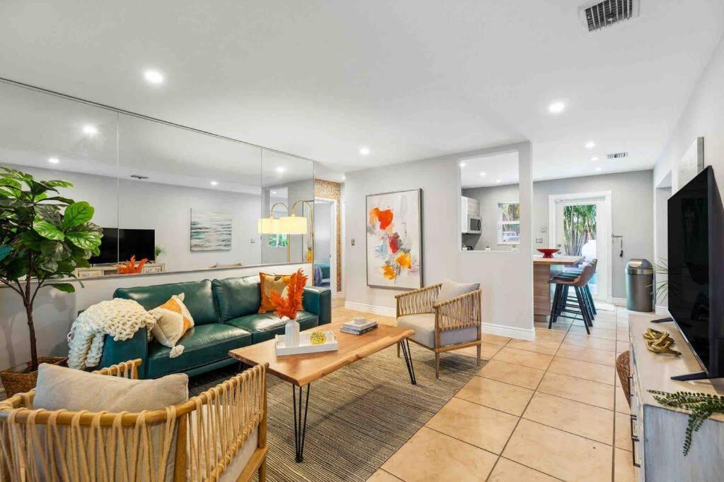 Private Oasis With Pool Near Beaches, Dining & Las Olas 포트 로더데일 외부 사진