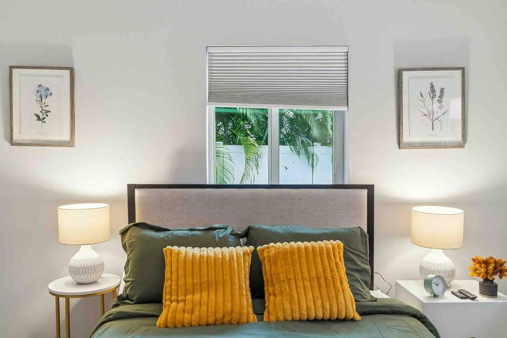Private Oasis With Pool Near Beaches, Dining & Las Olas 포트 로더데일 외부 사진